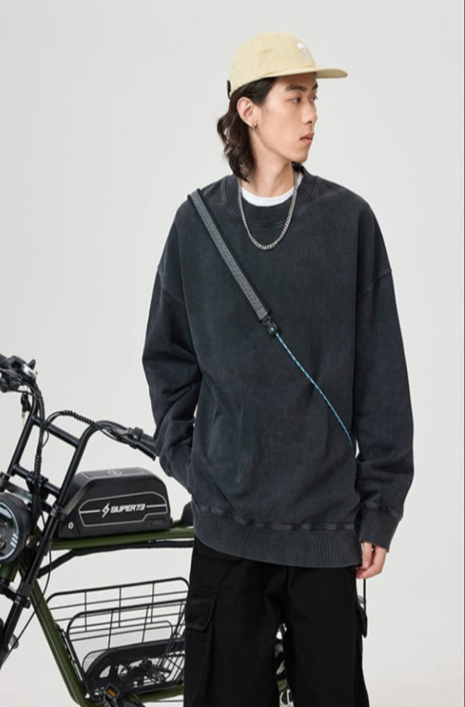 Black Armada Sweatshirt in Black