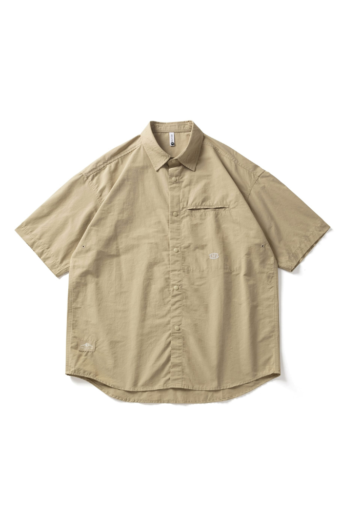 Outdoor Short Sleeve Shirt In Khaki