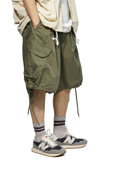 Loose Cut Cargo Shorts In Army Green