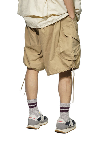 Loose Cut Cargo Shorts In Khaki