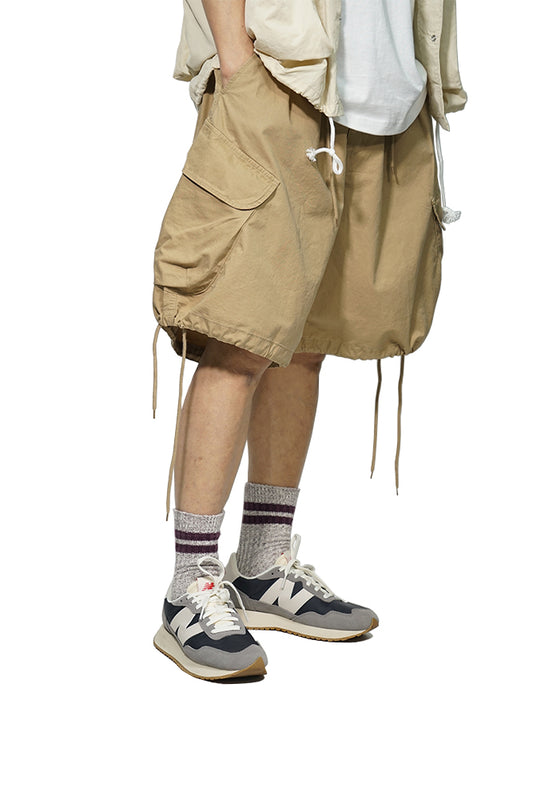 Loose Cut Cargo Shorts In Khaki