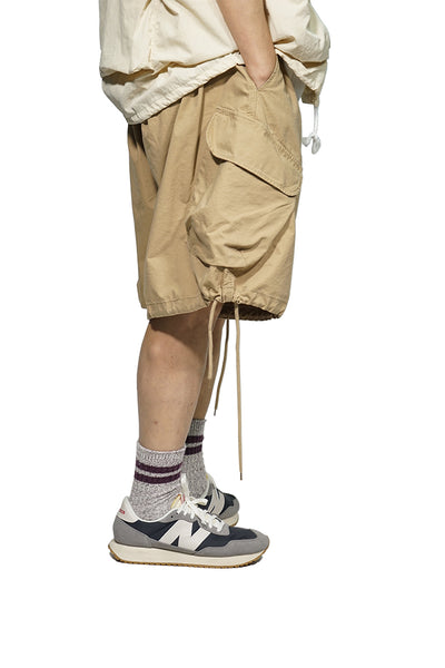 Loose Cut Cargo Shorts In Khaki